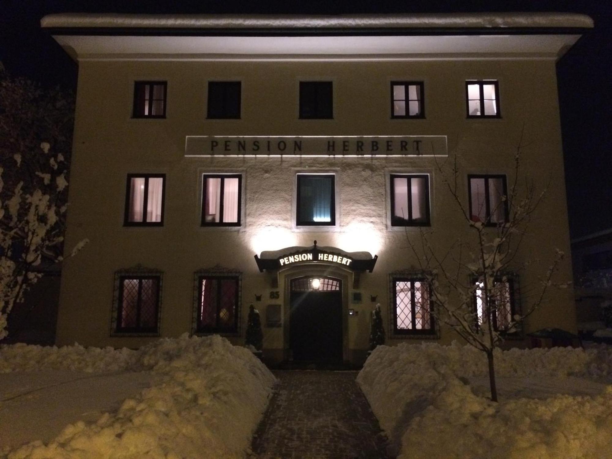 Hotel Pension Herbert Salzburg Exterior photo